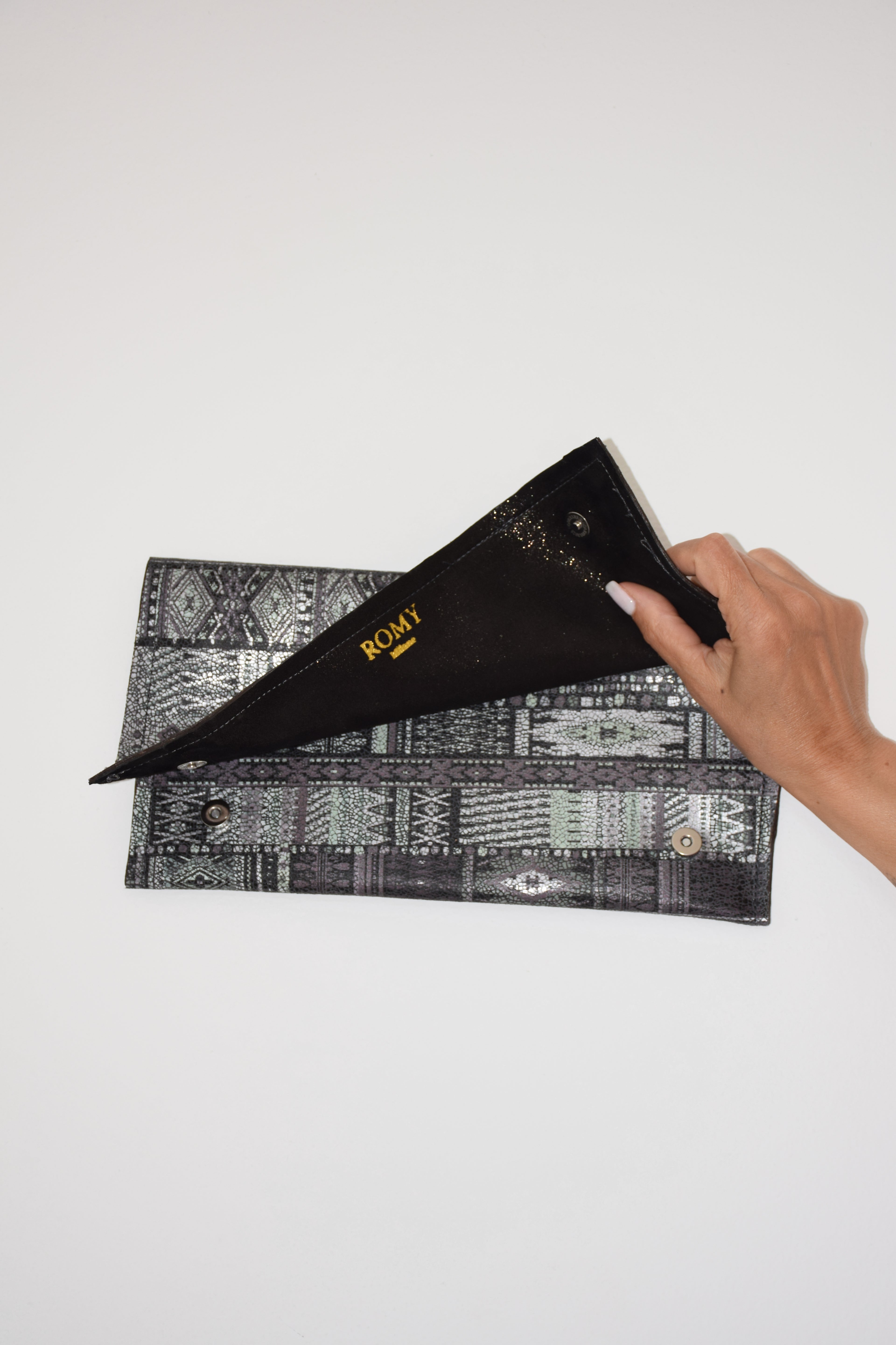 Clutch tribal print