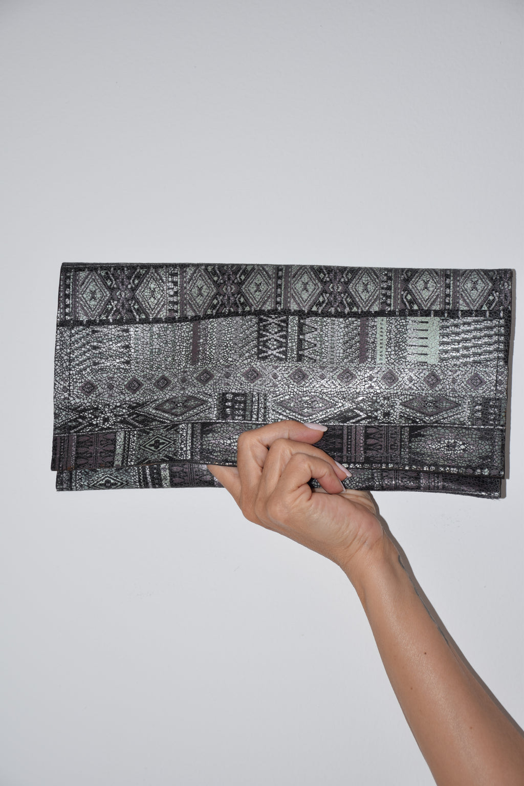 Clutch tribal