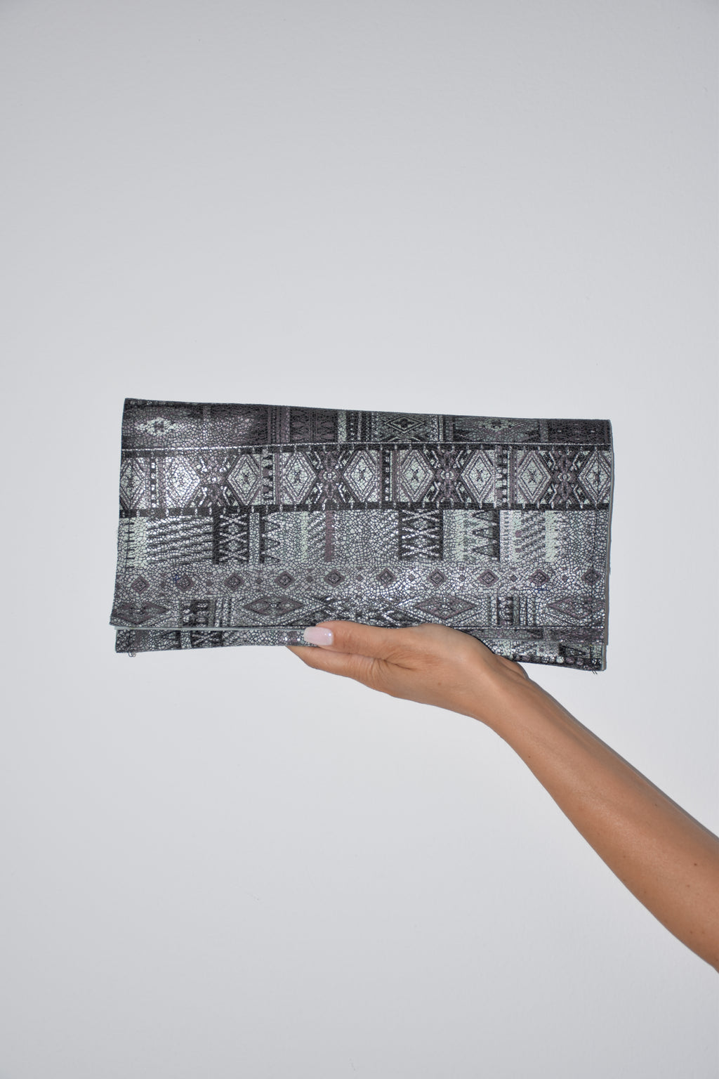Clutch tribal print