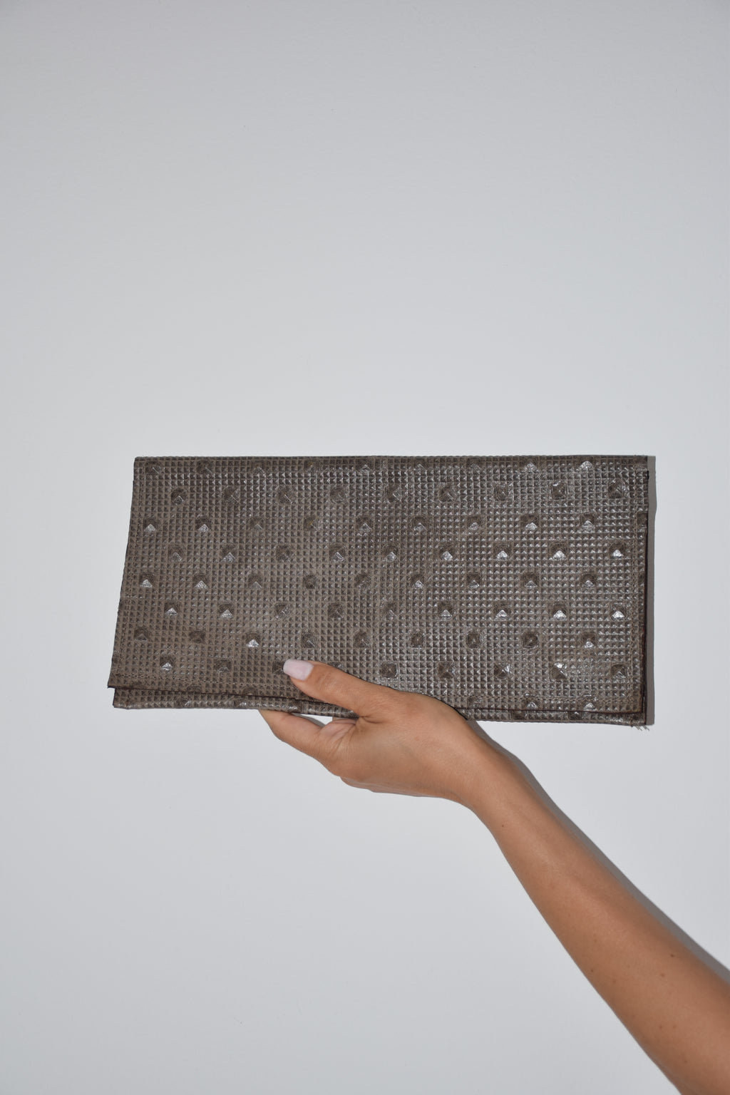 Clutch con lavorazione