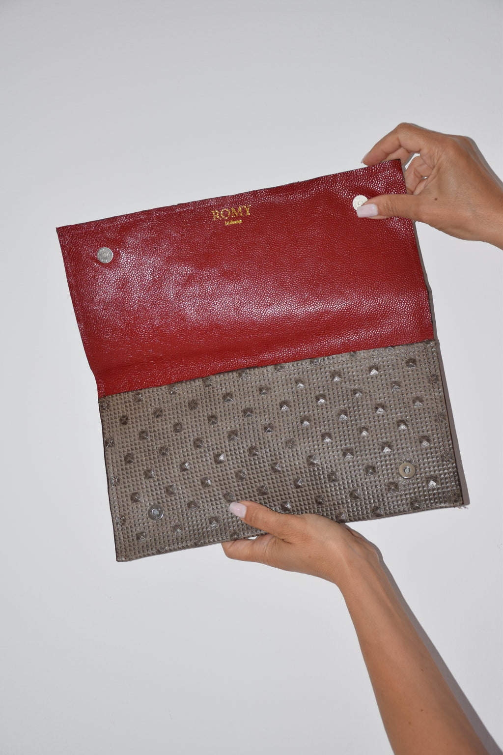 Clutch con lavorazione