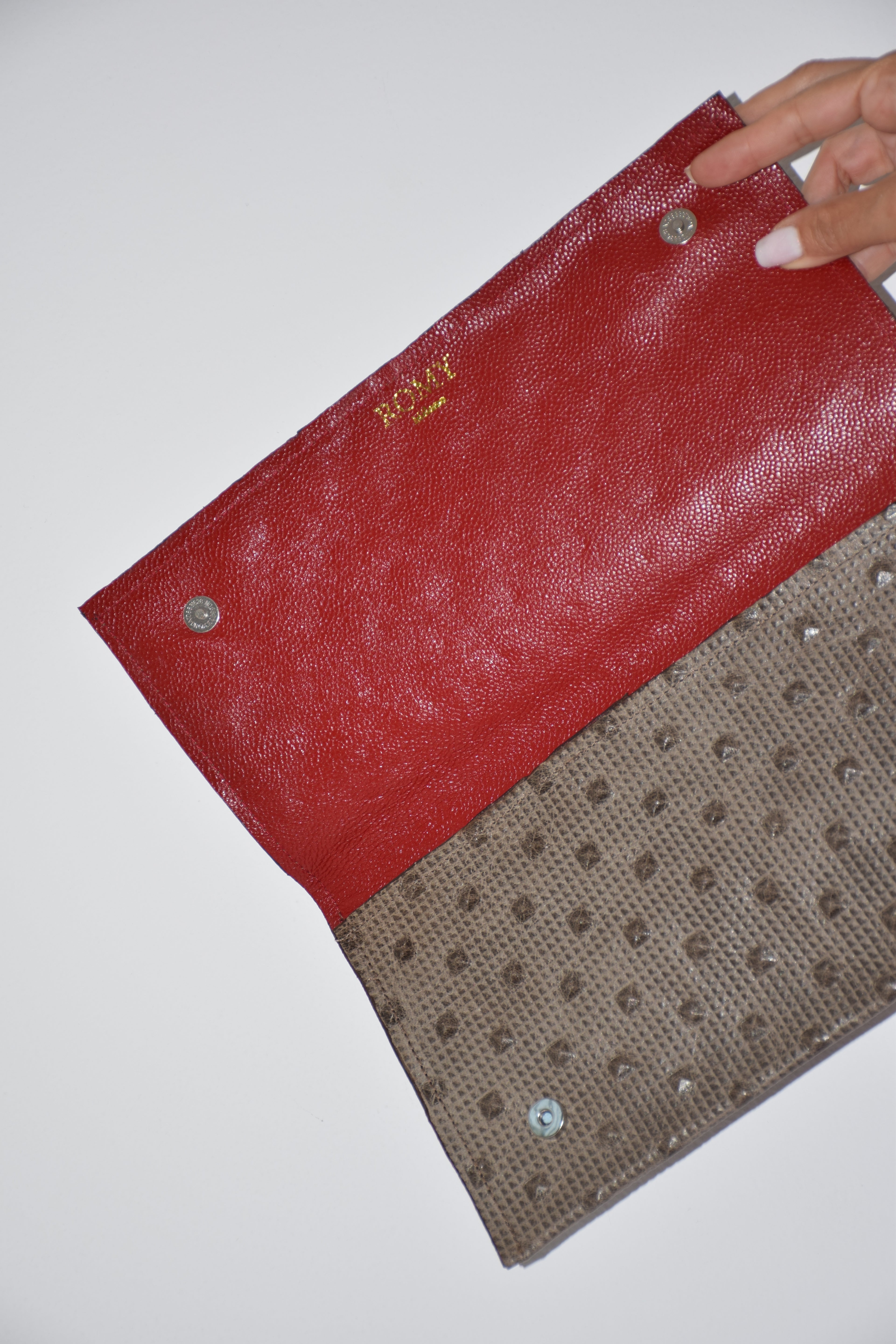 Clutch con lavorazione