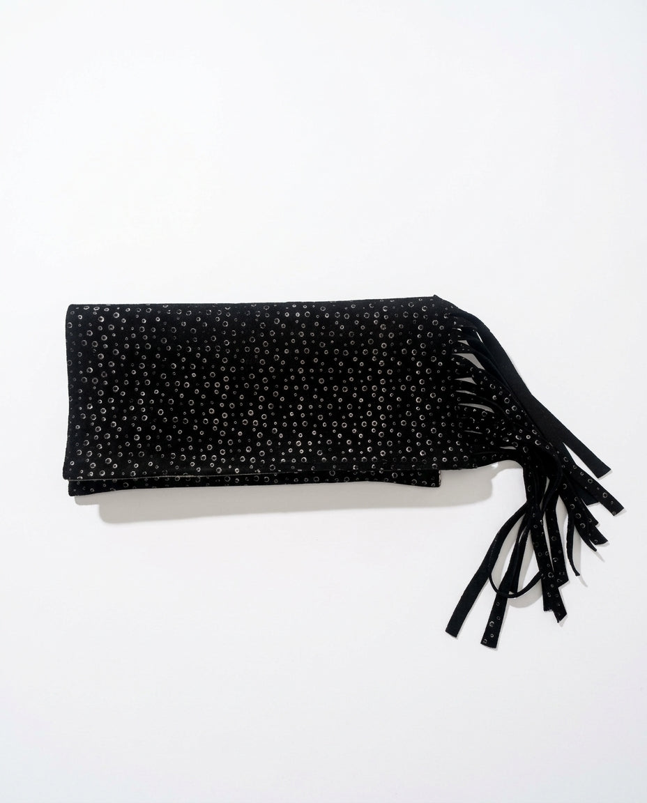 Clutch nera con lavorazione in argento