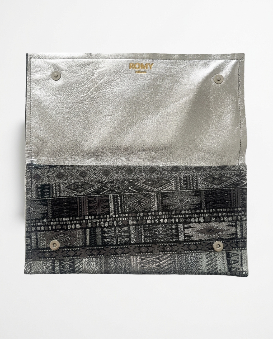 Clutch tribal