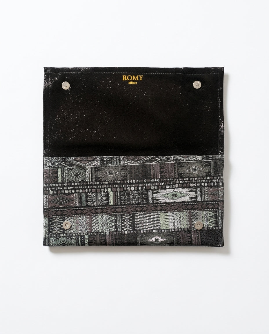 Clutch tribal print