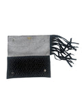 Clutch nera con lavorazione in argento