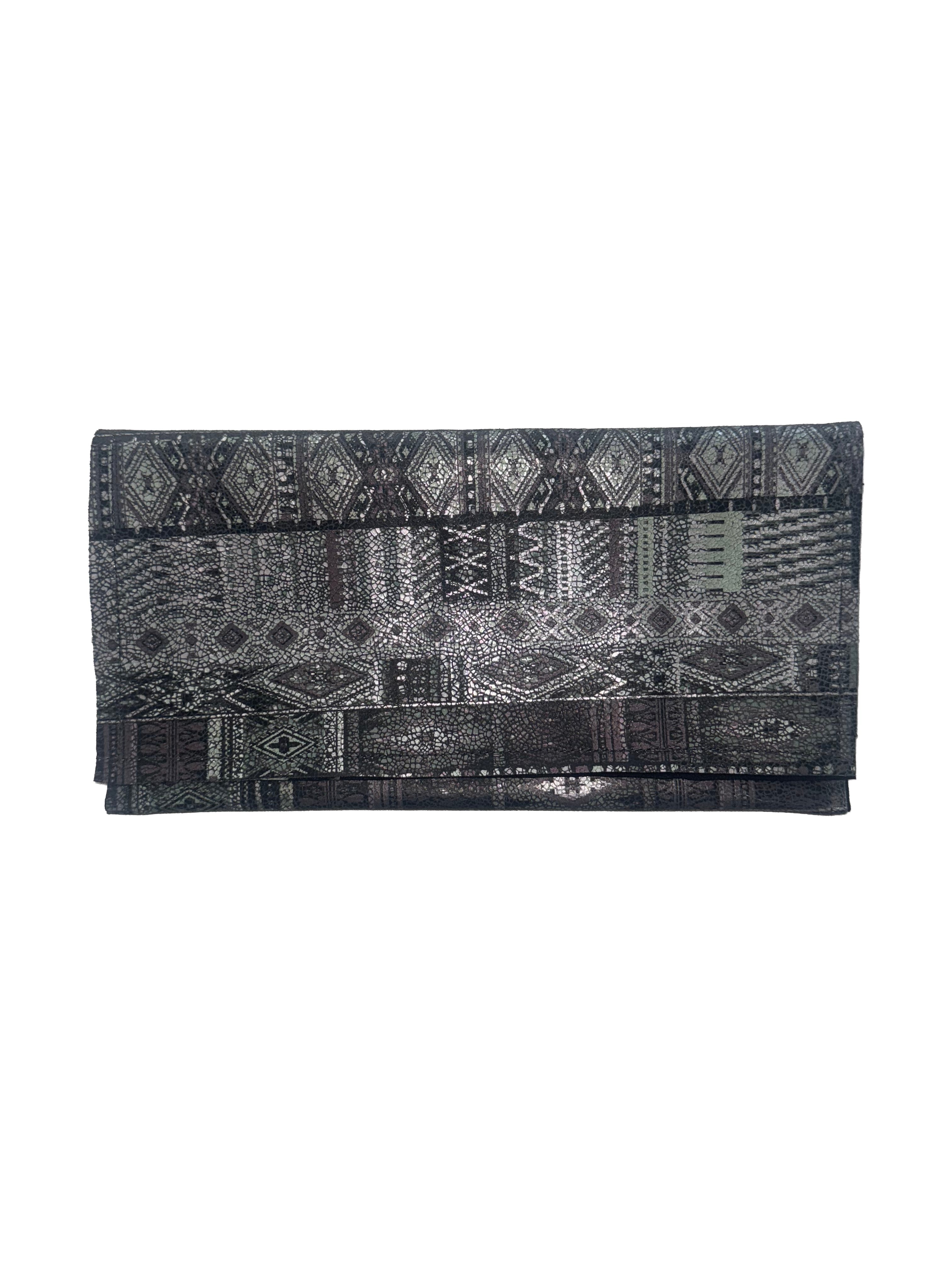 Clutch tribal print